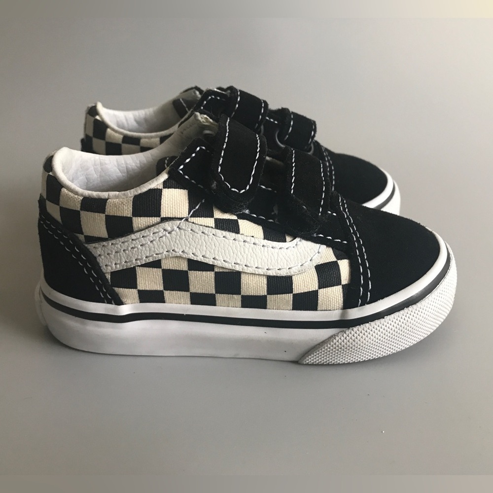 Vans Toddler Old Skool V Checkerboard Shoe Size: US Toddler 5.0 EUR 21 CM 11.5